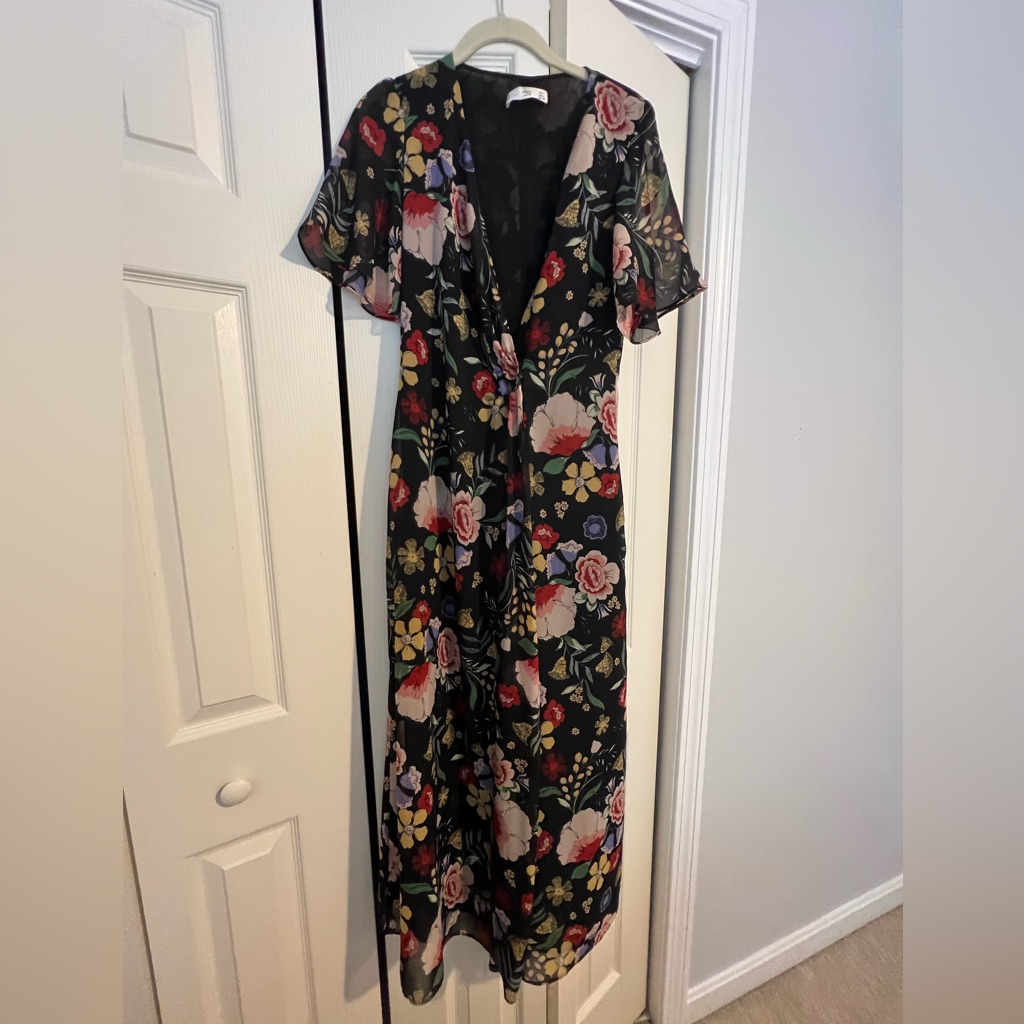 Mango Black Floral Flowy Dress With Wrap Like Closure